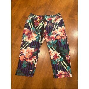 Woman’s Fila Capri workout running pants